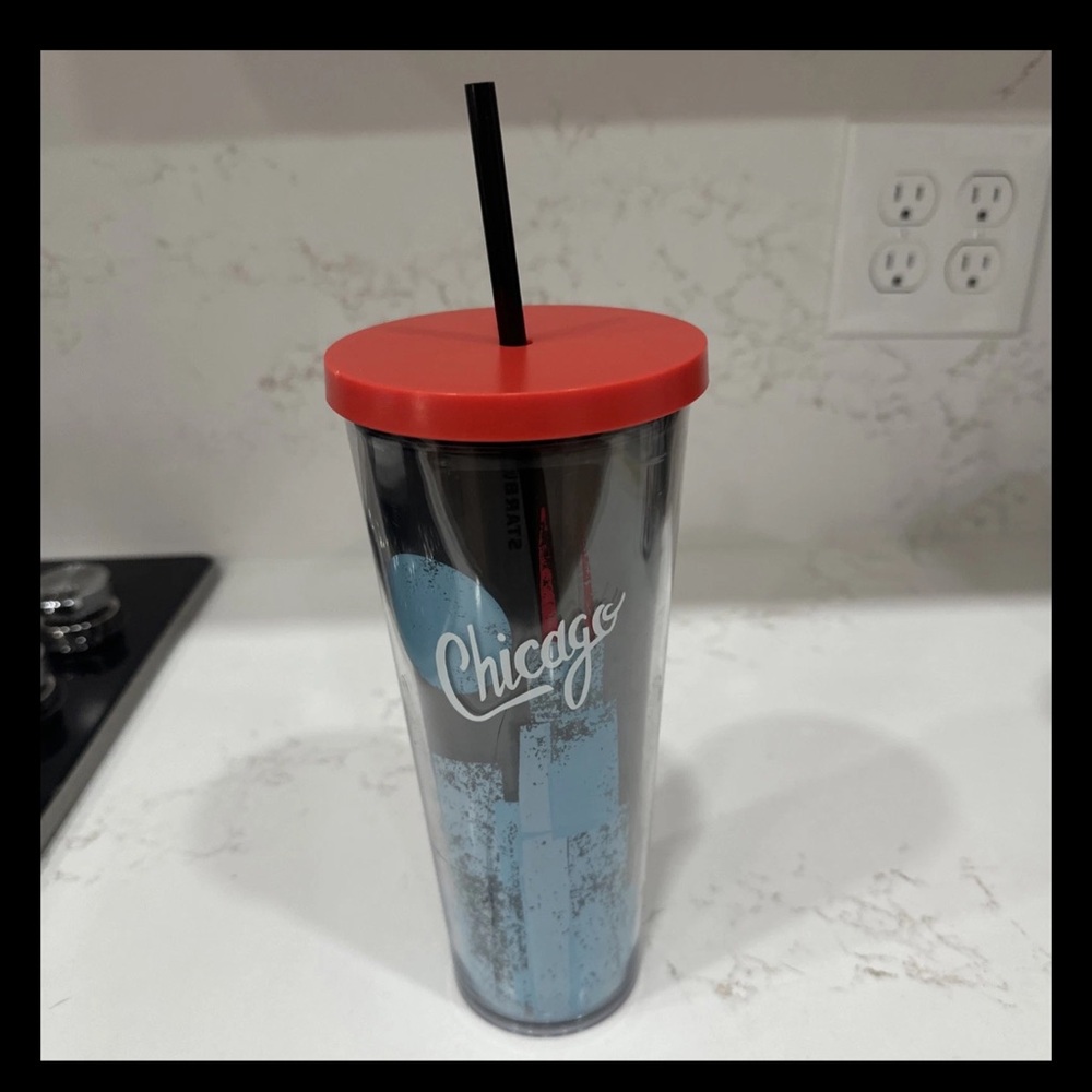 Starbucks Chicago 24 Ounce Tumbler With Lid And Straw